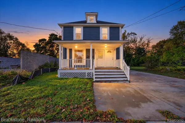 132 E Howard ST, Pontiac, MI 48342