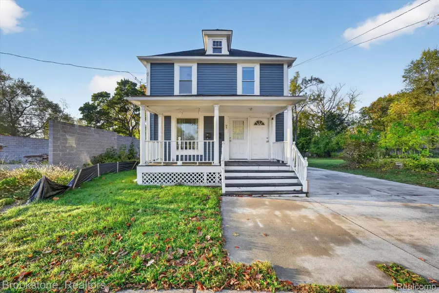 132 E Howard ST, Pontiac, MI 48342 - #2