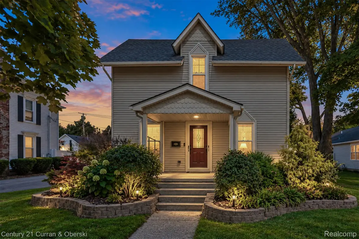 323 E Liberty ST, South Lyon, MI 48178 - #1