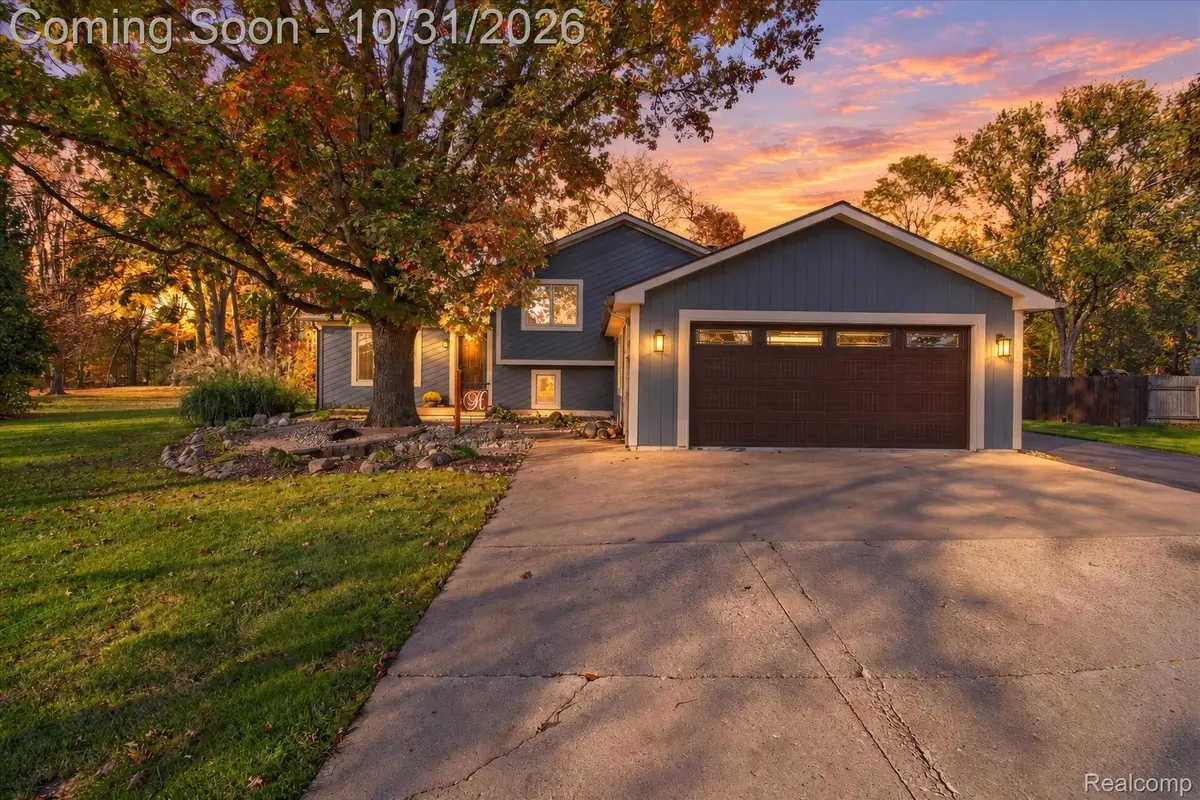 1923 E Davisburg RD, Holly, MI 48442 - #1