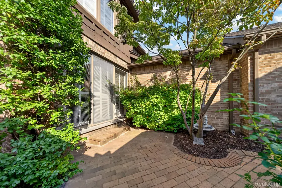 23625 Overlook CIR, Bingham Farms, MI 48025 - #3
