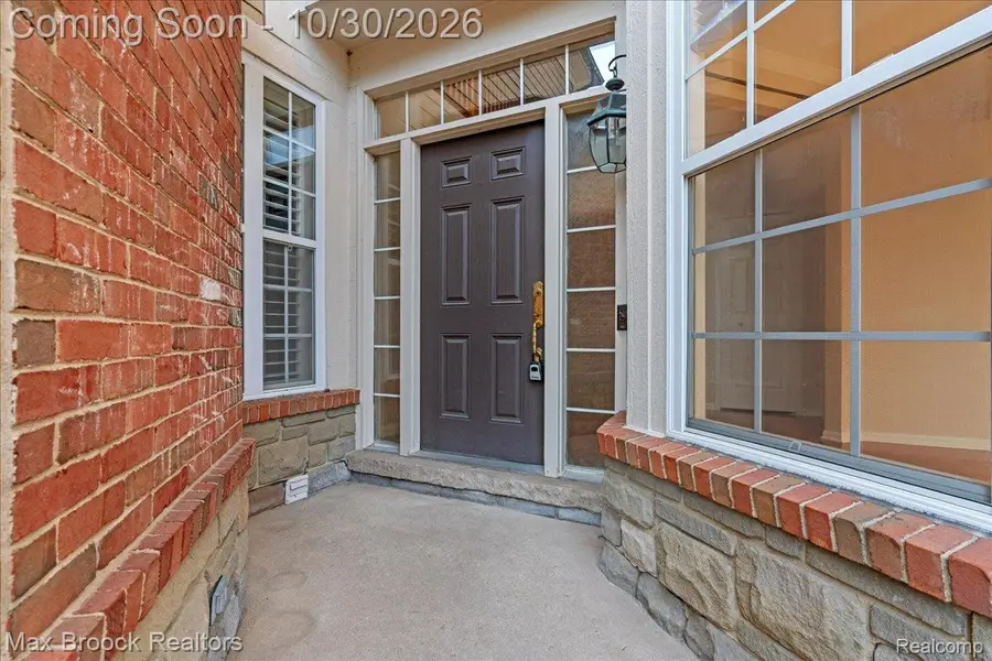 4072 SUMMERFIELD DR, Troy, MI 48085 - #3