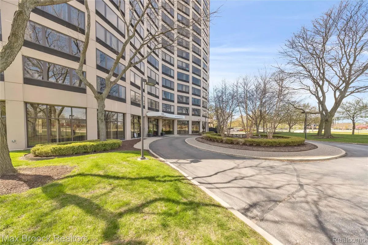 5000 Town CTR  # 2605, Southfield, MI 48075 - #1