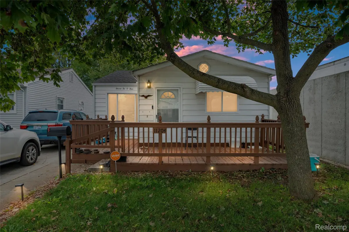 11204 Sherman AVE, Warren, MI 48089 - #1