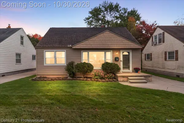 409 S Chocolay AVE, Clawson, MI 48017