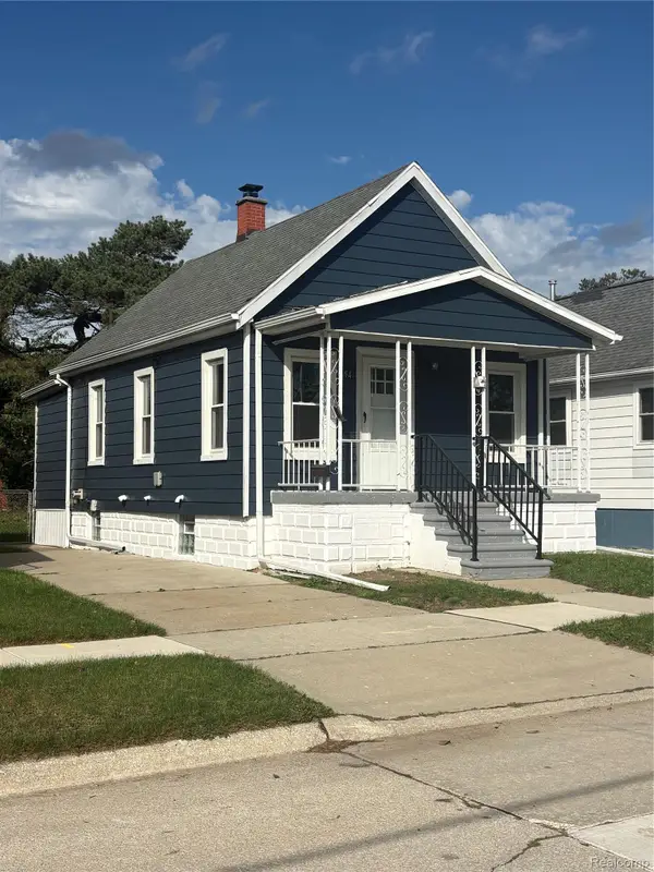 454 Bondie ST, Wyandotte, MI 48192