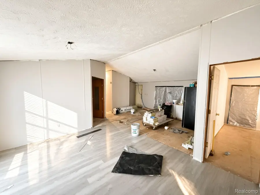 4242 Dolan DR, Flint, MI 48504 - #3
