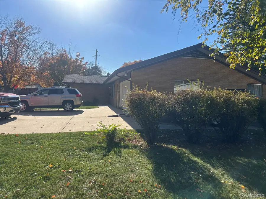 2325 Kipling DR, Saginaw, MI 48602 - #2