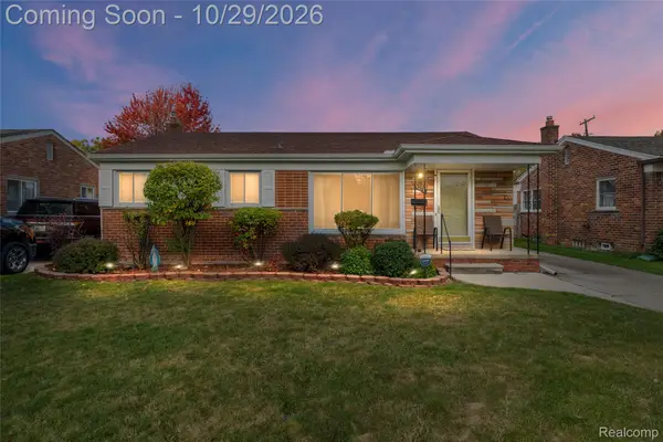30031 Rosebriar ST, StClairShores, MI 48082