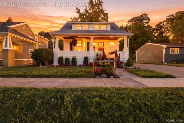 411 Hawthorn AVE, RoyalOak, MI 48067