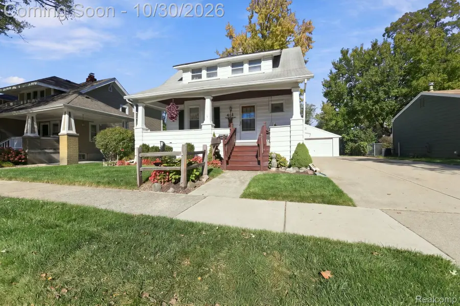 411 Hawthorn AVE, Royal Oak, MI 48067 - #2