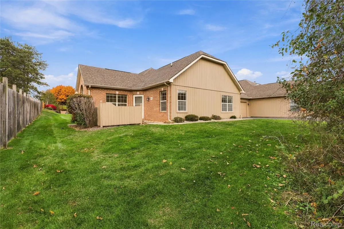 614 Perry Creek DR  # 7, Grand Blanc, MI 48439 - #1