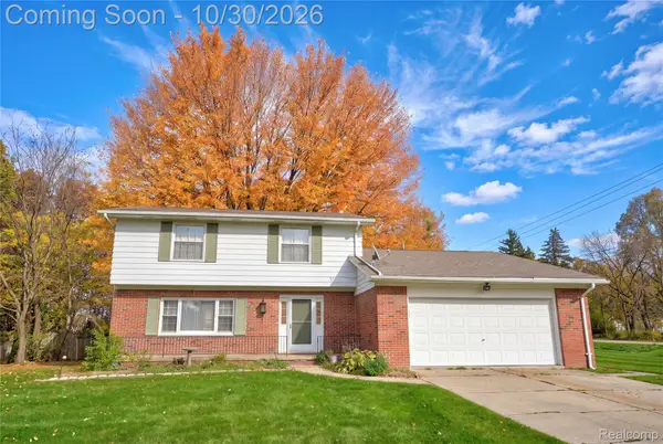 1010 Western Hills DR, Flint, MI 48532