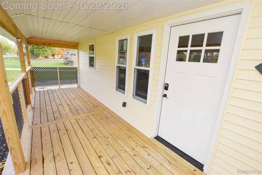 4344 E Carpenter RD, Flint, MI 48506 - #2