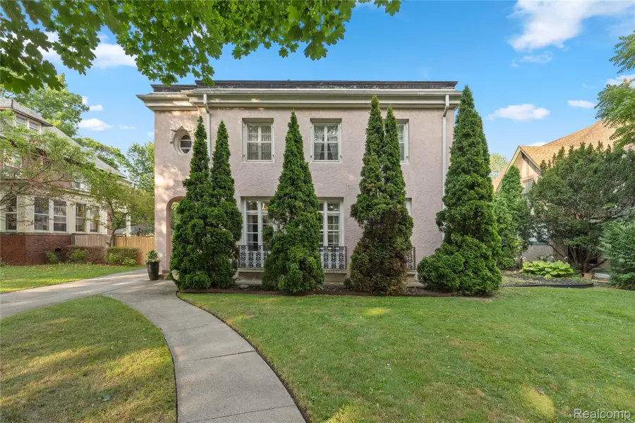 1458 Burns ST, Detroit, MI 48214 - #2
