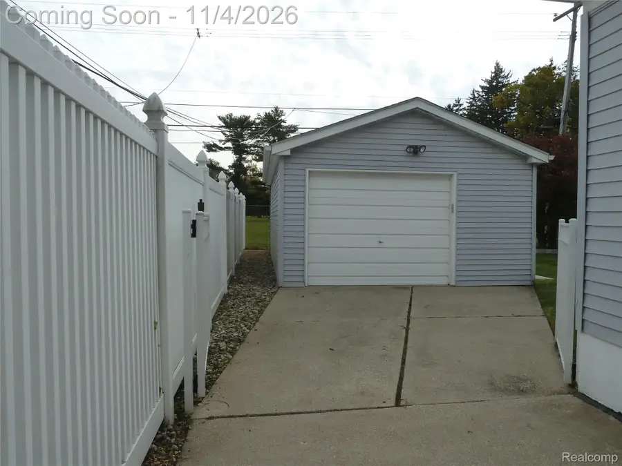 706 Dewey ST, Royal Oak, MI 48067 - #2