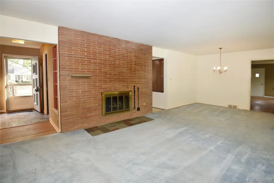 1451 Wrenwood DR, Troy, MI 48084 - #3