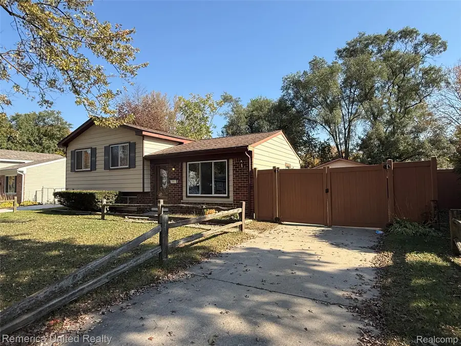 15747 Springhill ST, Romulus, MI 48174 - #2