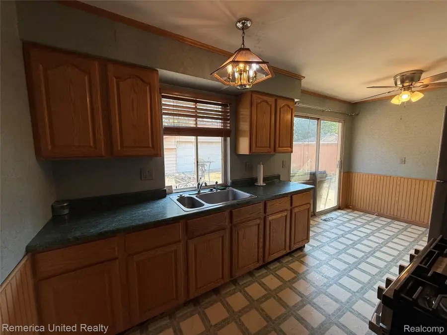 15747 Springhill ST, Romulus, MI 48174 - #3