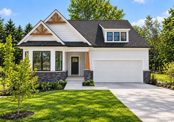 3065 Wyvern RD, LakeOrion, MI 48359