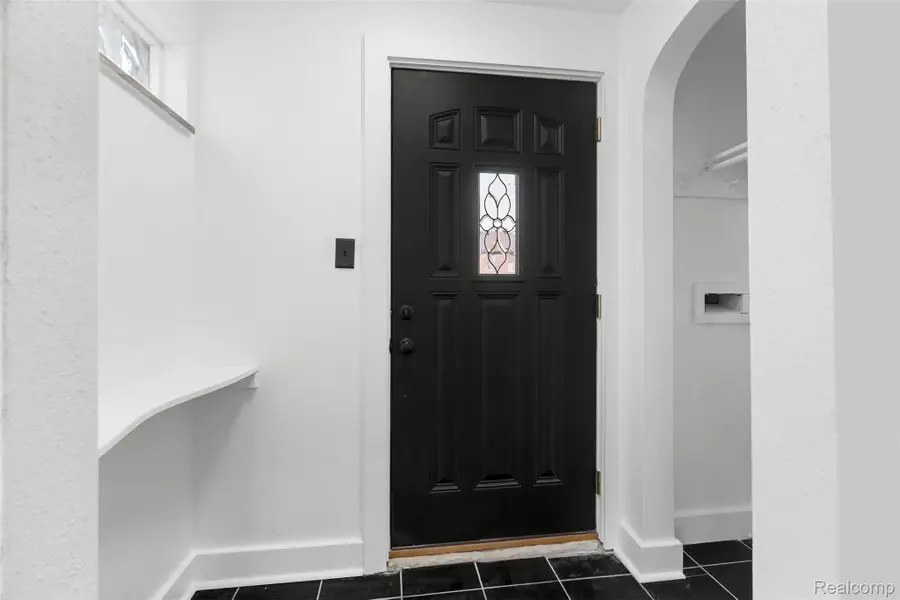 8560 Sorrento ST, Detroit, MI 48228 - #3