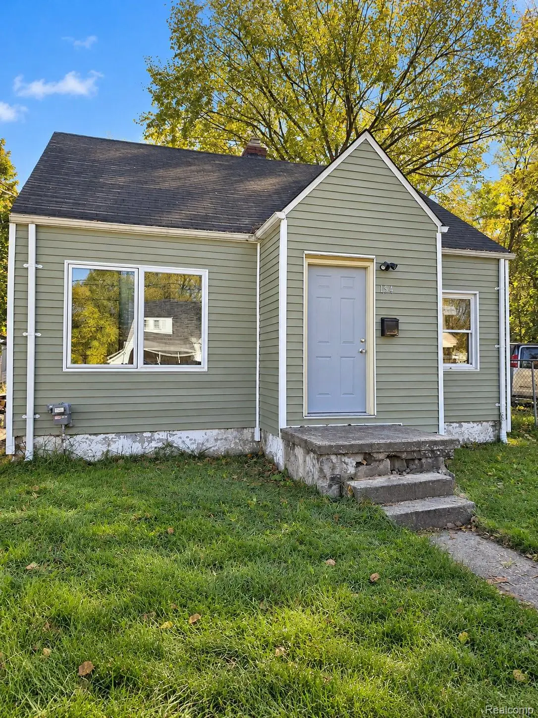 154 E Stewart AVE, Flint, MI 48505 - #1