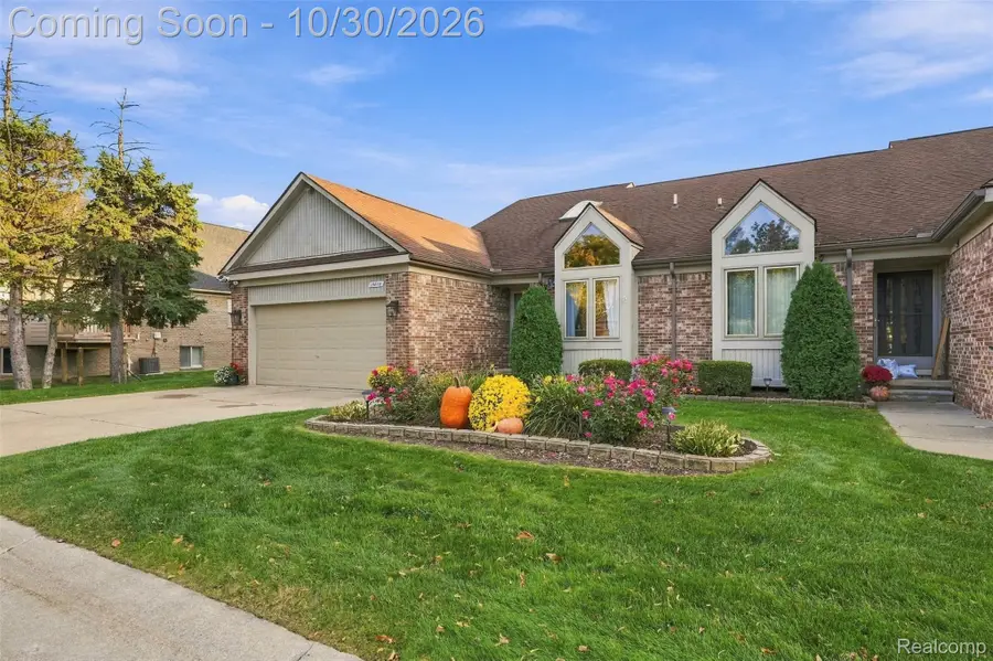 15860 Angelo LN, Clinton, MI 48038 - #2