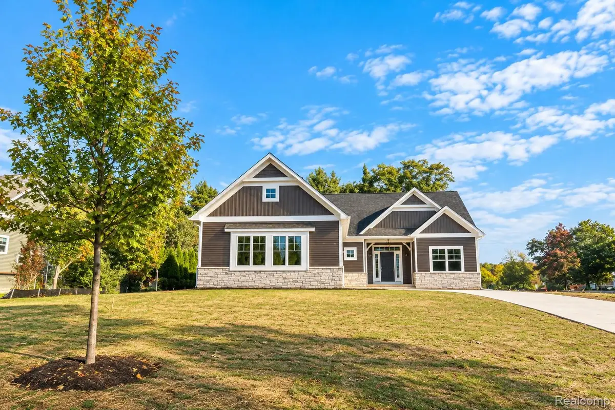 2735 Pine Shadow CT, Pinckney, MI 48169 - #1
