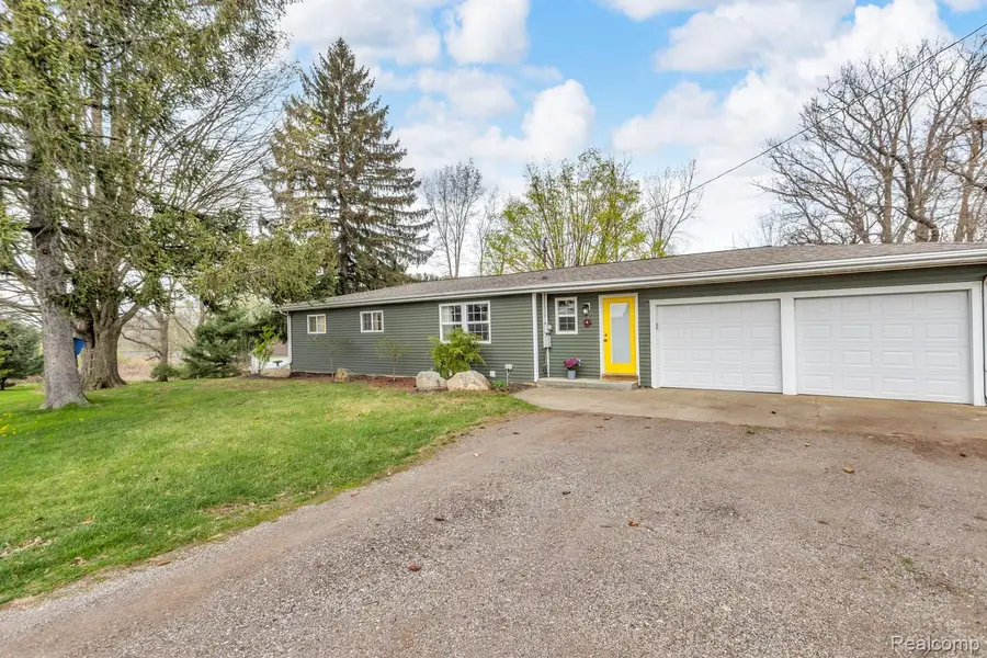 11050 Erie RD, Parma, MI 49269 - #2