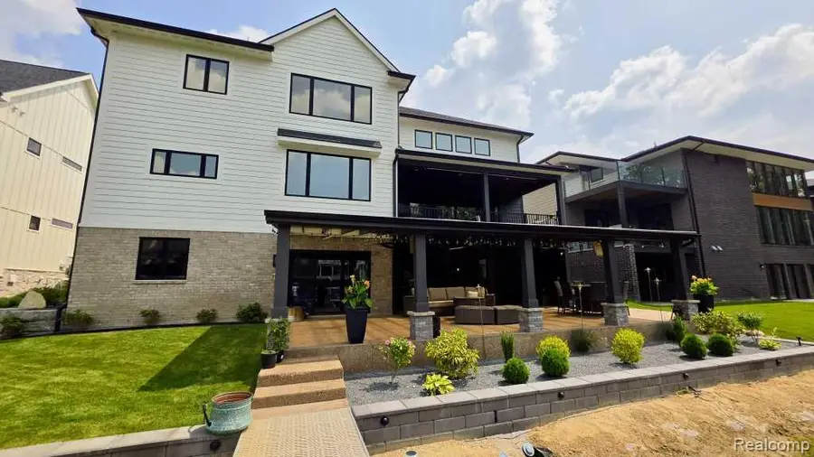 1820 Sadie Shore DR, Commerce, MI 48382 - #2