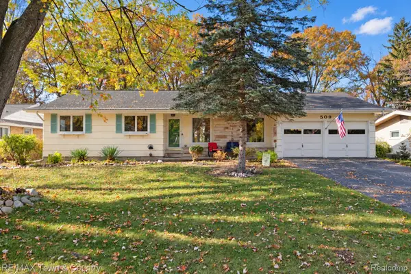 509 Sharon DR, Flushing, MI 48433