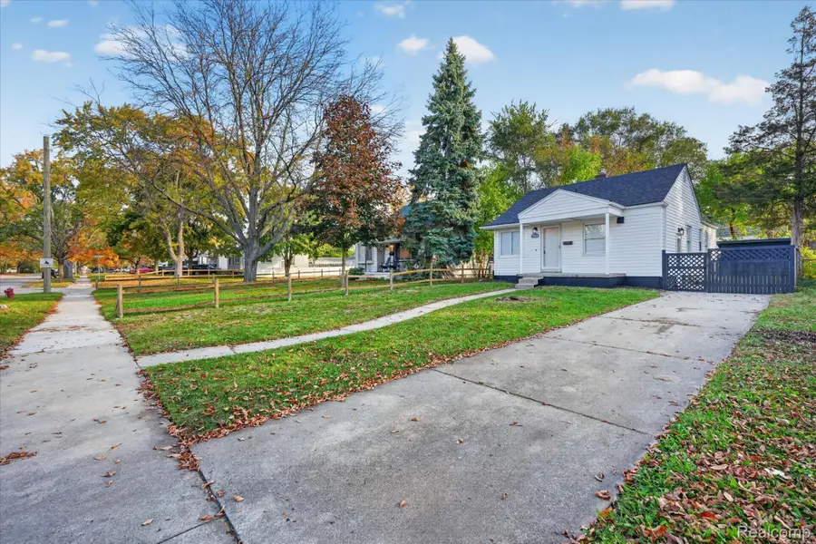 17238 Garfield, Redford, MI 48240 - #2