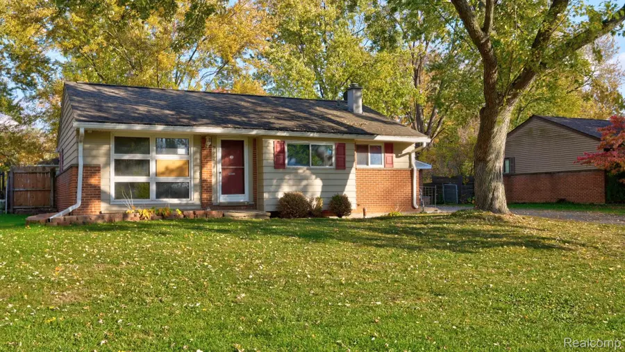 722 Sheryl DR, Waterford, MI 48328 - #2