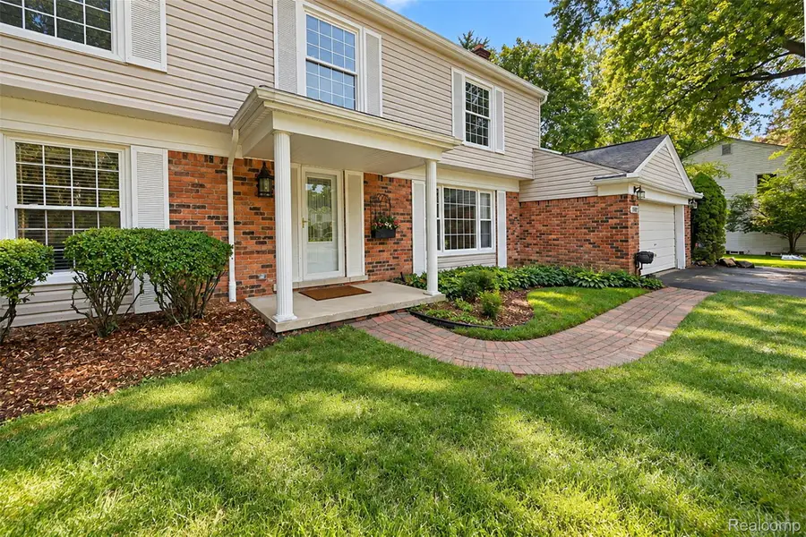 20011 Carriage LN, Beverly Hills, MI 48025 - #2