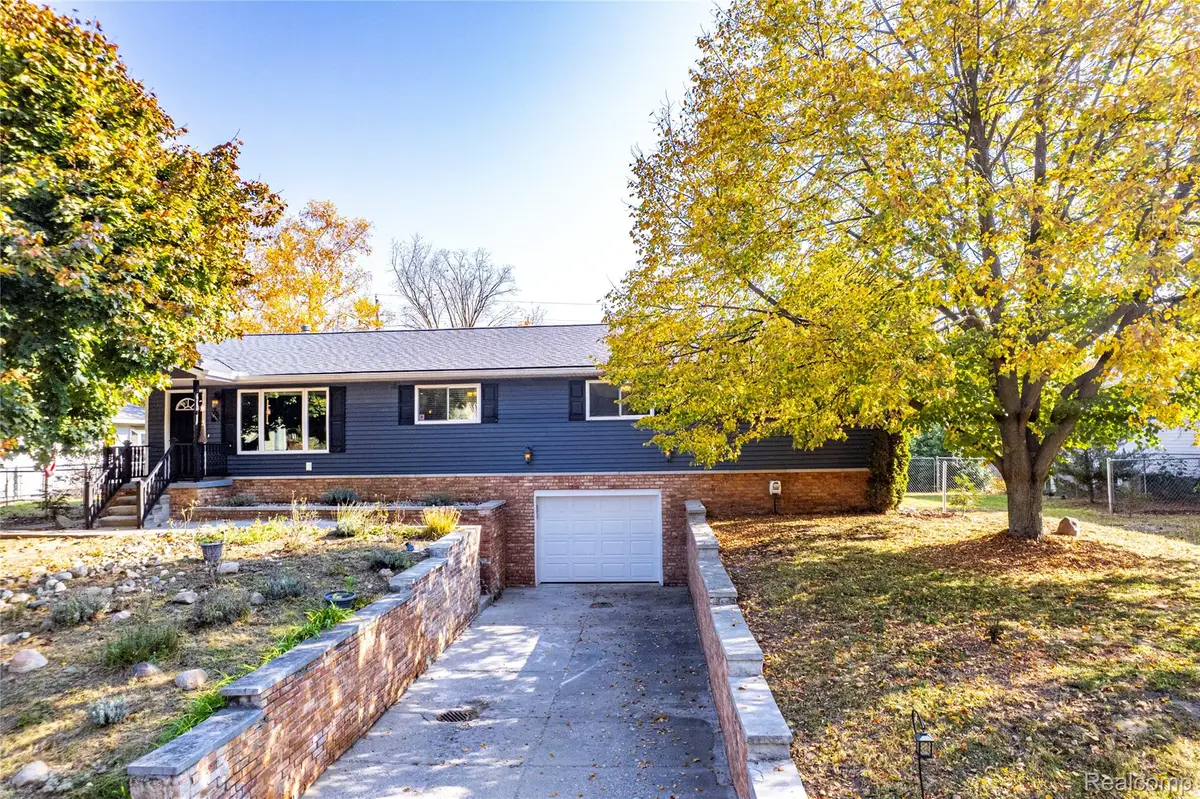 1815 Manorhaven ST, Ortonville, MI 48462 - #1