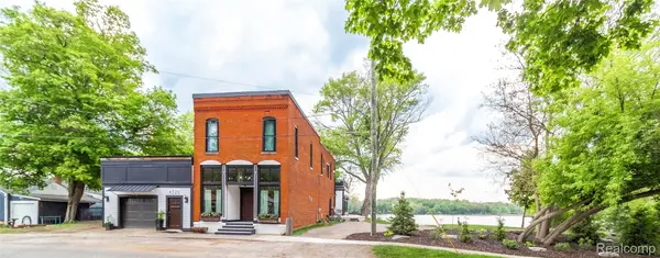 4520 Water ST, Columbiaville, MI 48421