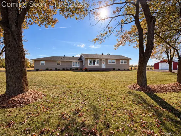 6996 Labo RD, SouthRockwood, MI 48179