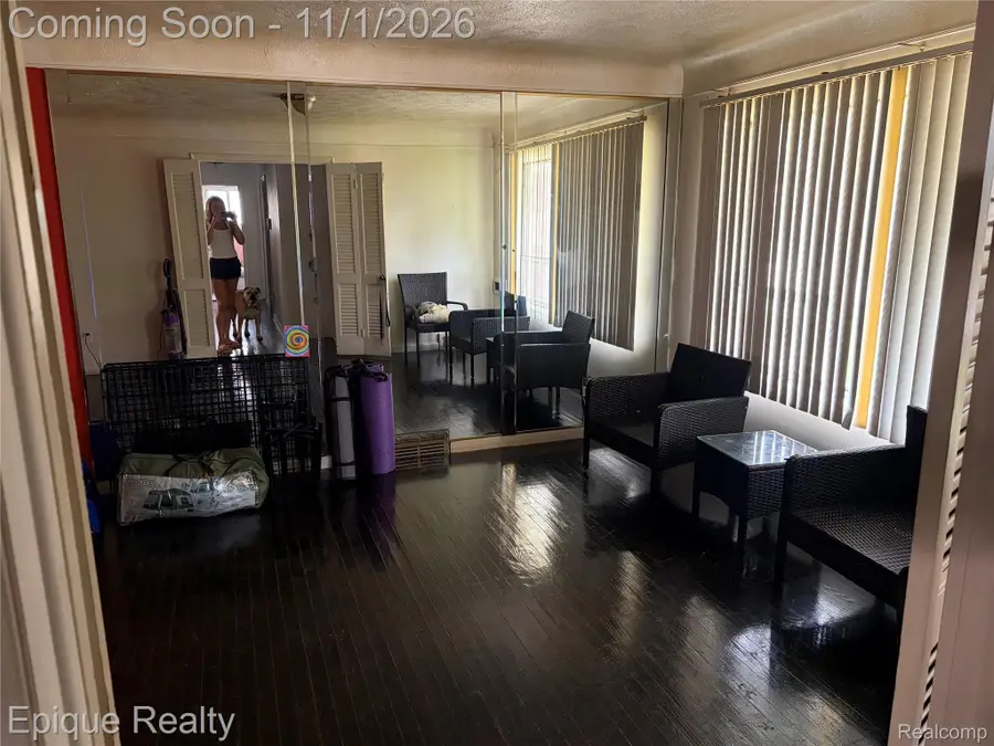 20560 Braile ST, Detroit, MI 48219 - #2