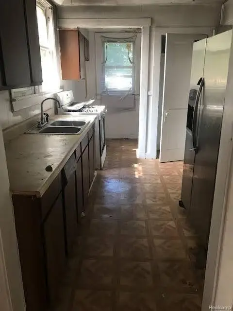 19249 RIOPELLE ST, Detroit, MI 48203 - Image #2