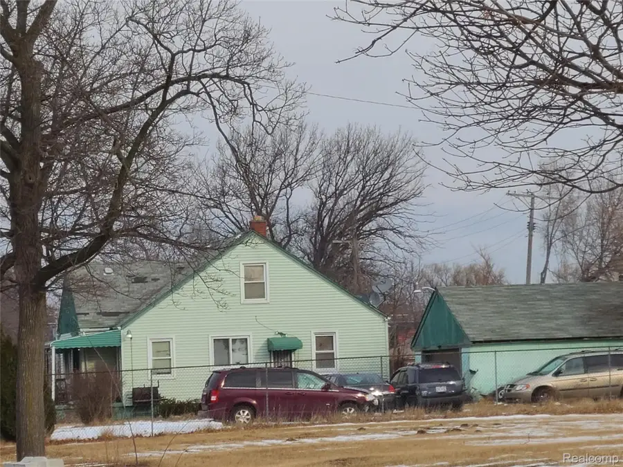 4374 NEWPORT ST, Detroit, MI 48215 - Image #2