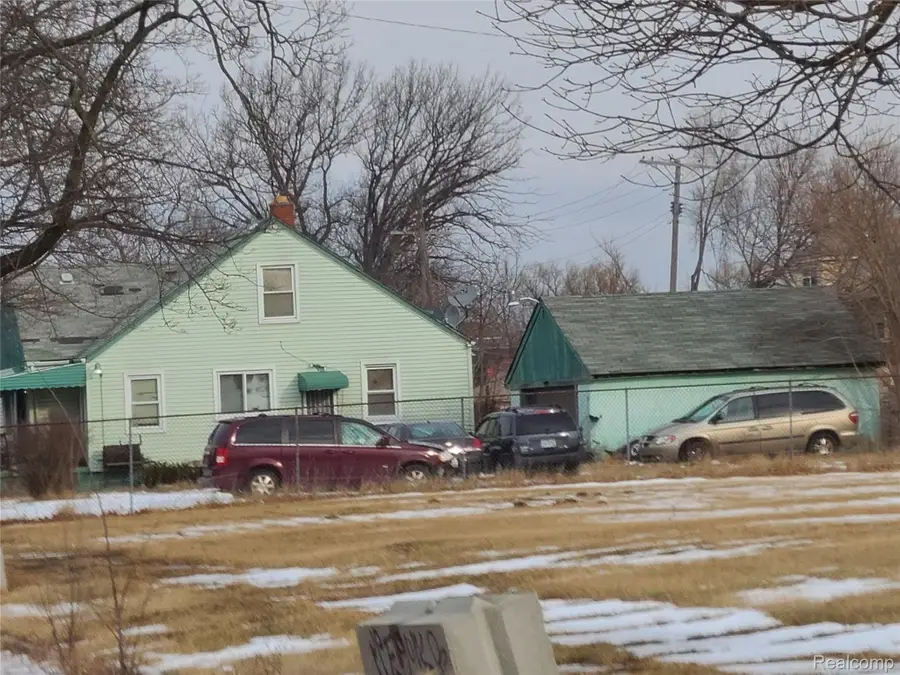 4374 NEWPORT ST, Detroit, MI 48215 - Image #3