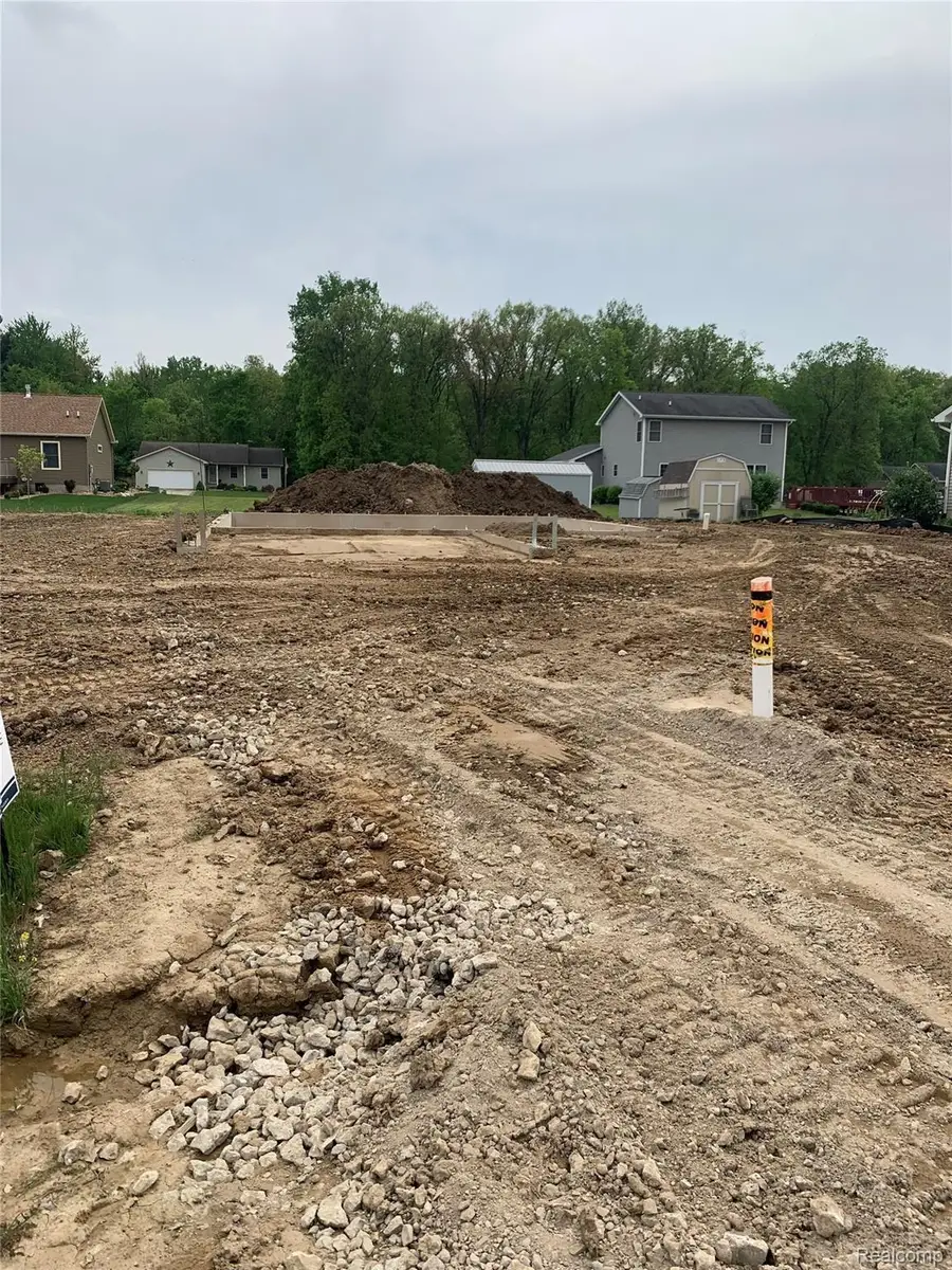 1883 Harold ST, Adrian, MI 49221 - Image #3