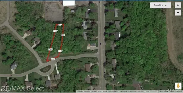 7042 SARATOGA DR, Flint, MI 48532