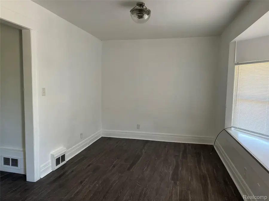 2150/2152 CRANE ST, Detroit, MI 48214 - #2