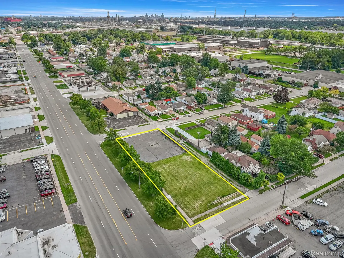 19120 DIX RD, Melvindale, MI 48122 - Image #1