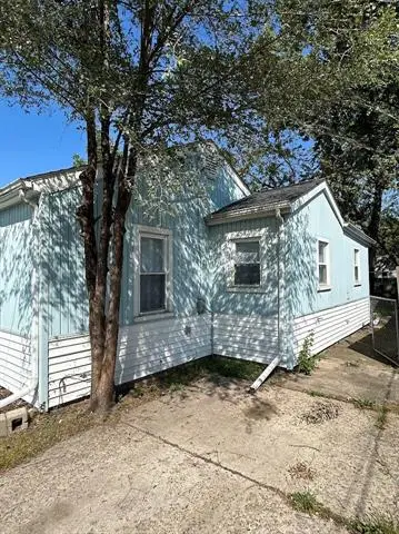 1453 Carman ST, Burton, MI 48529 - Image #3