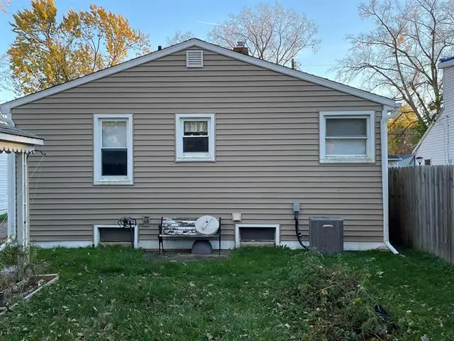 2231 Bergin ST, Burton, MI 48529 - Image #2