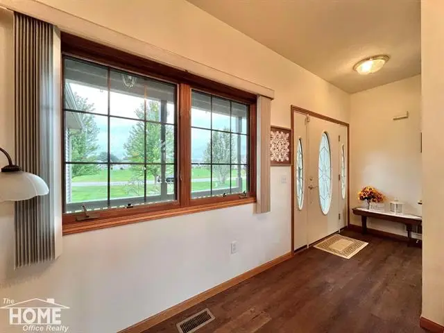 620 Elizabeth DR, Owosso, MI 48867 - Image #2