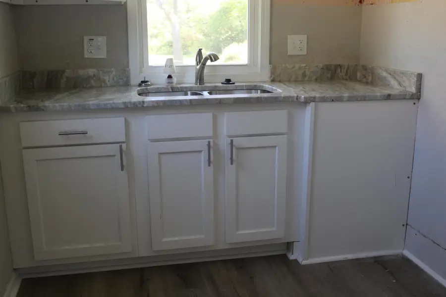 1813 Stevenson ST, Flint, MI 48504 - Image #2