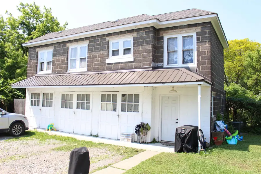 2077 E Boatfield AVE, Burton, MI 48529 - Image #3